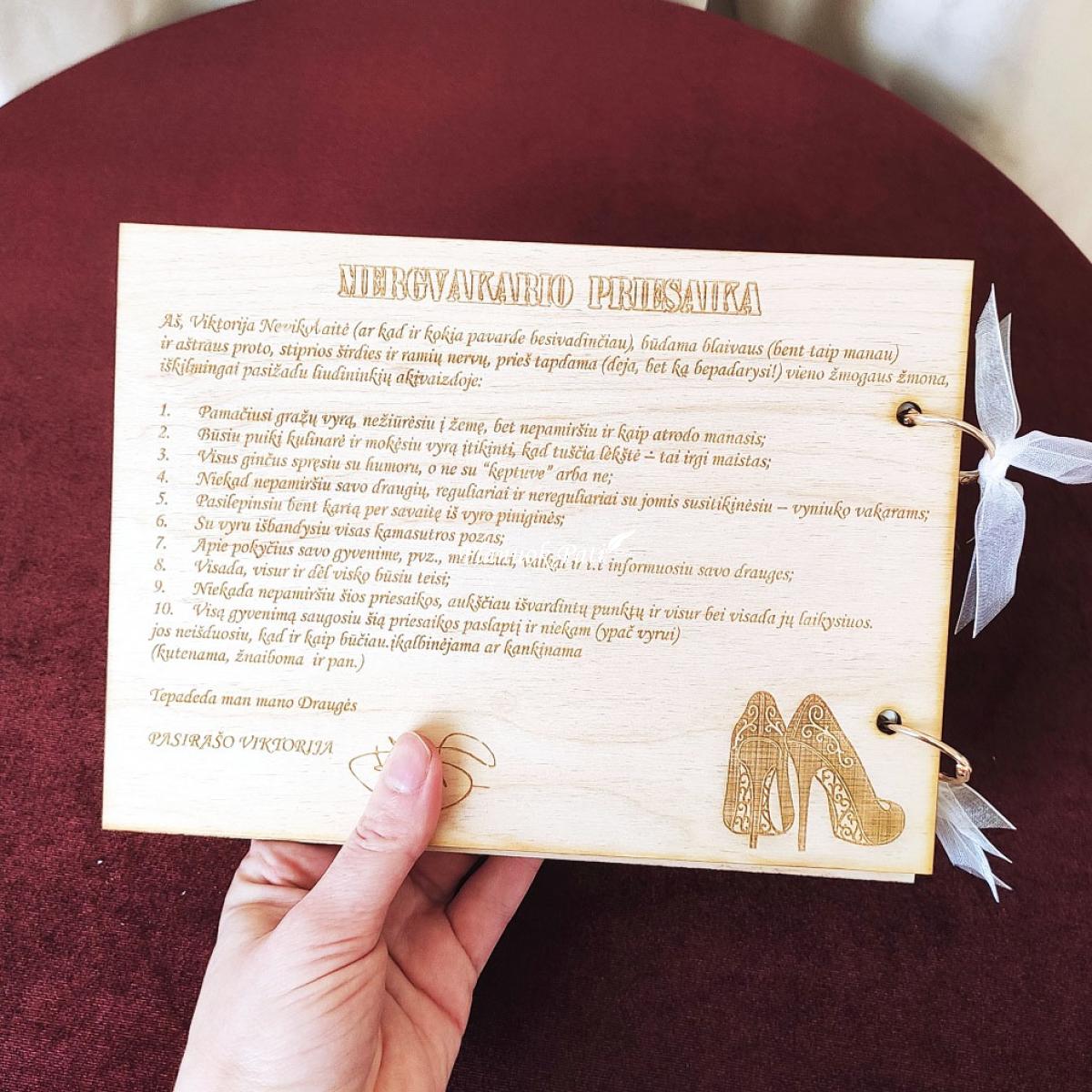 Mergvakario prisiminimų albumas