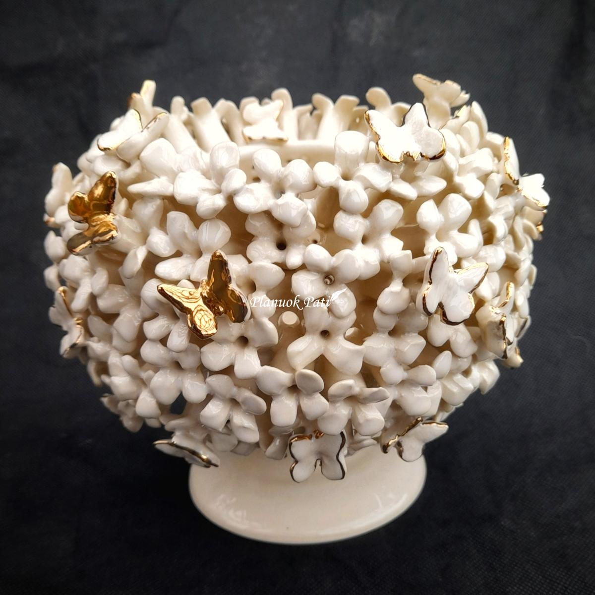 Šeimos židinys - Pienė su drugeliais