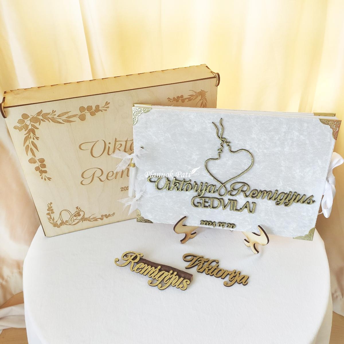 Svečių palinkėjimų knyga Meilės Žvilgsnis