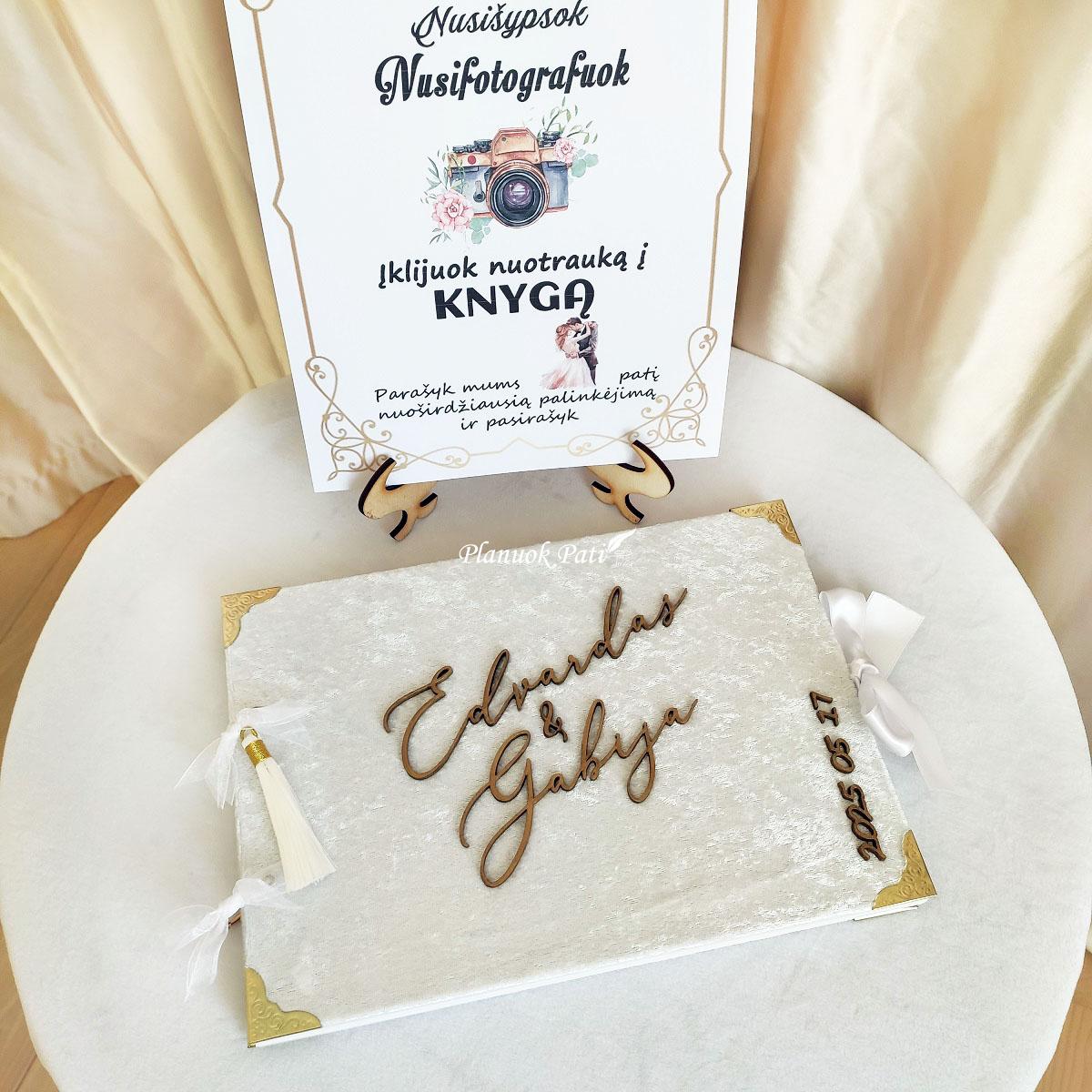 Vestuvių palinkėjimų knyga Vienu ritmu