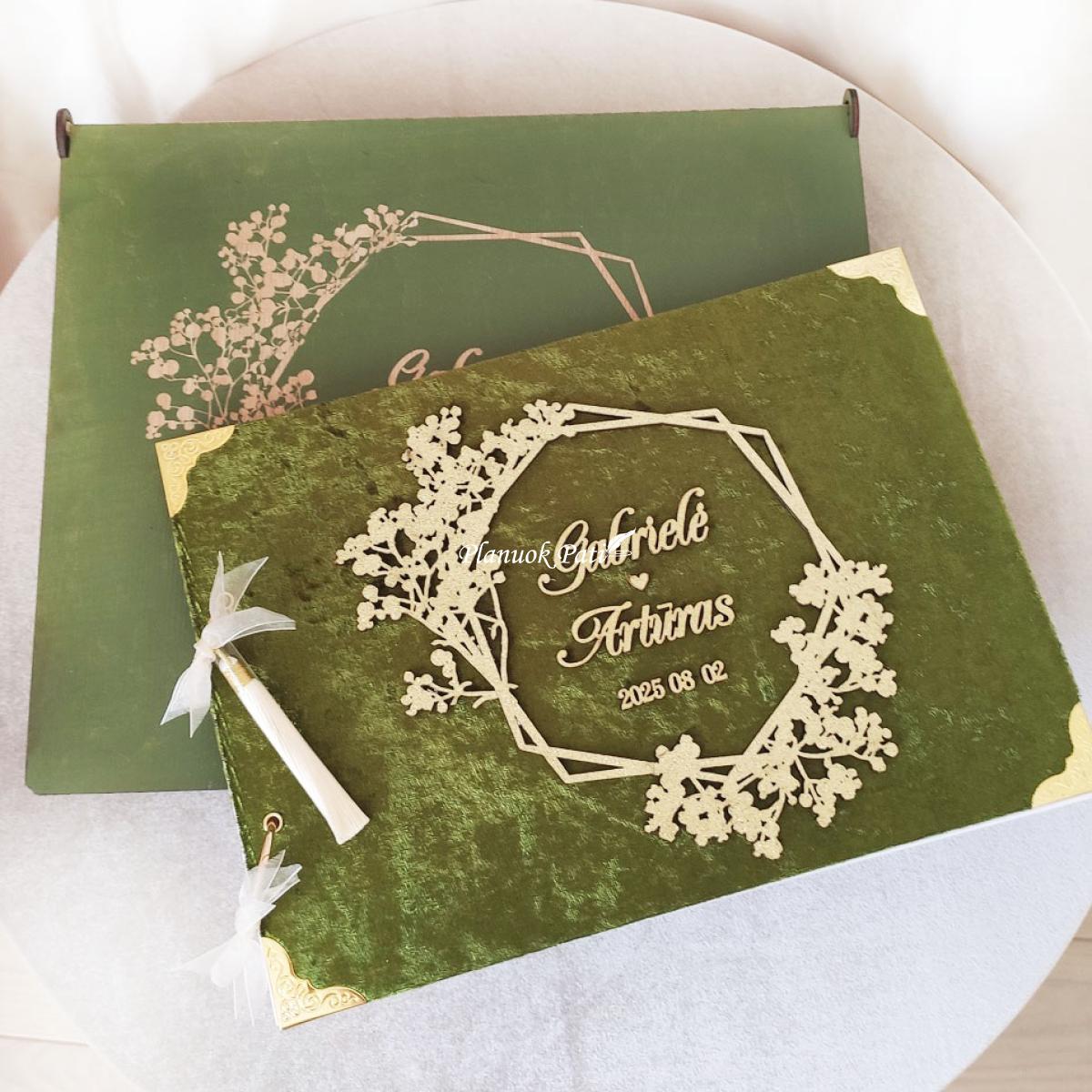 Svečių palinkėjimų knyga Guboja