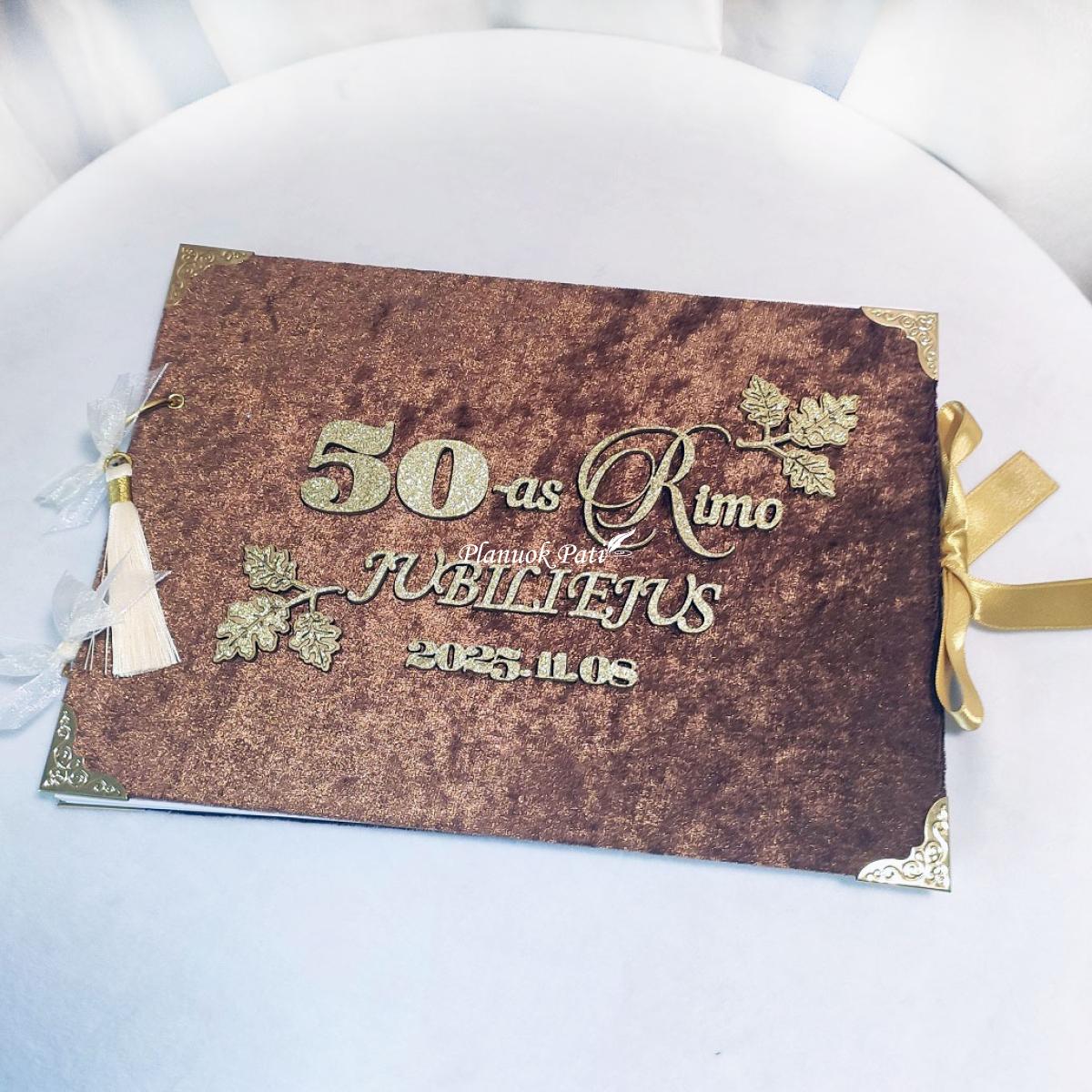 Albumas svečių palinkėjimams Ąžuolo lapai