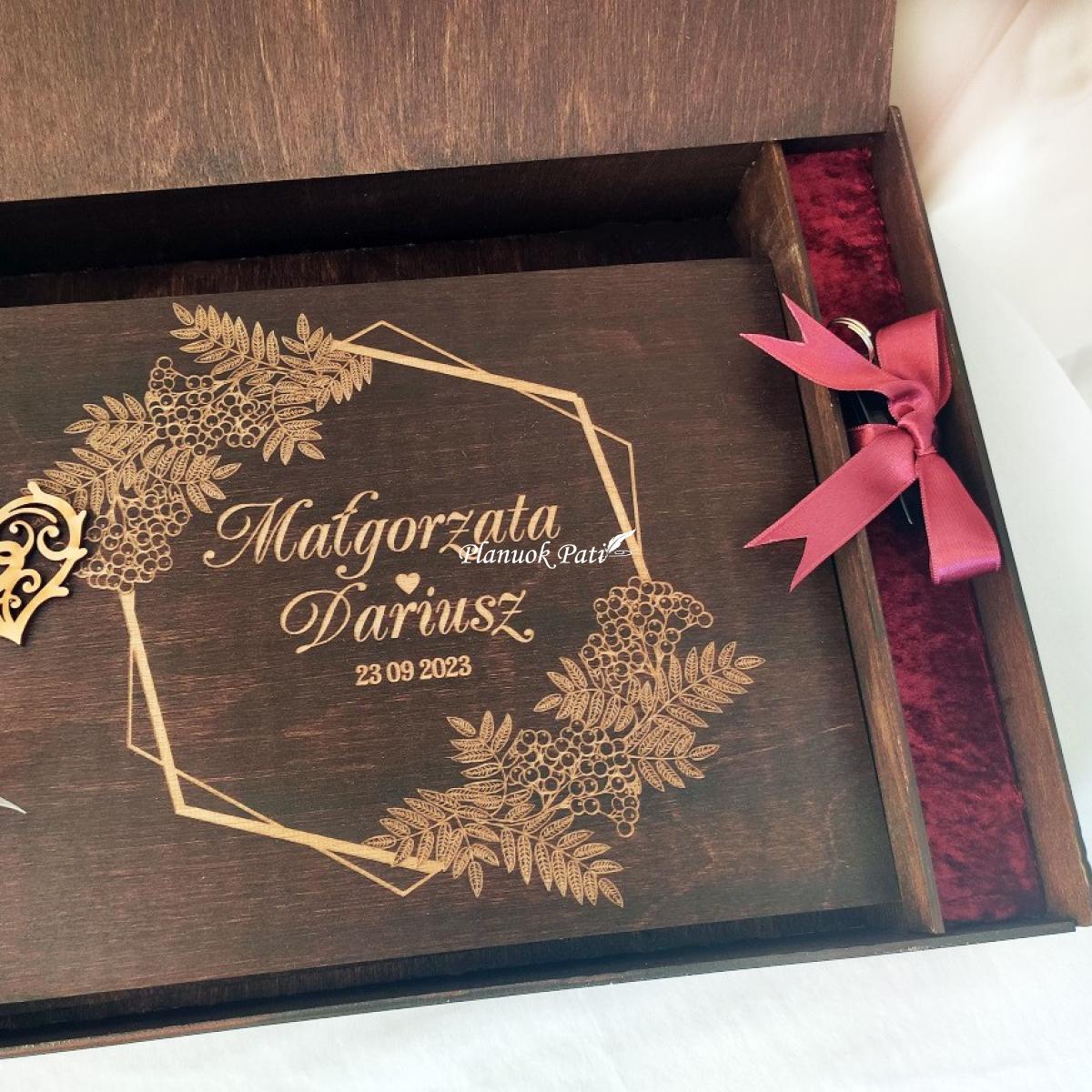 Vestuvinė palinkėjimų knyga Šermukšnio bučinys