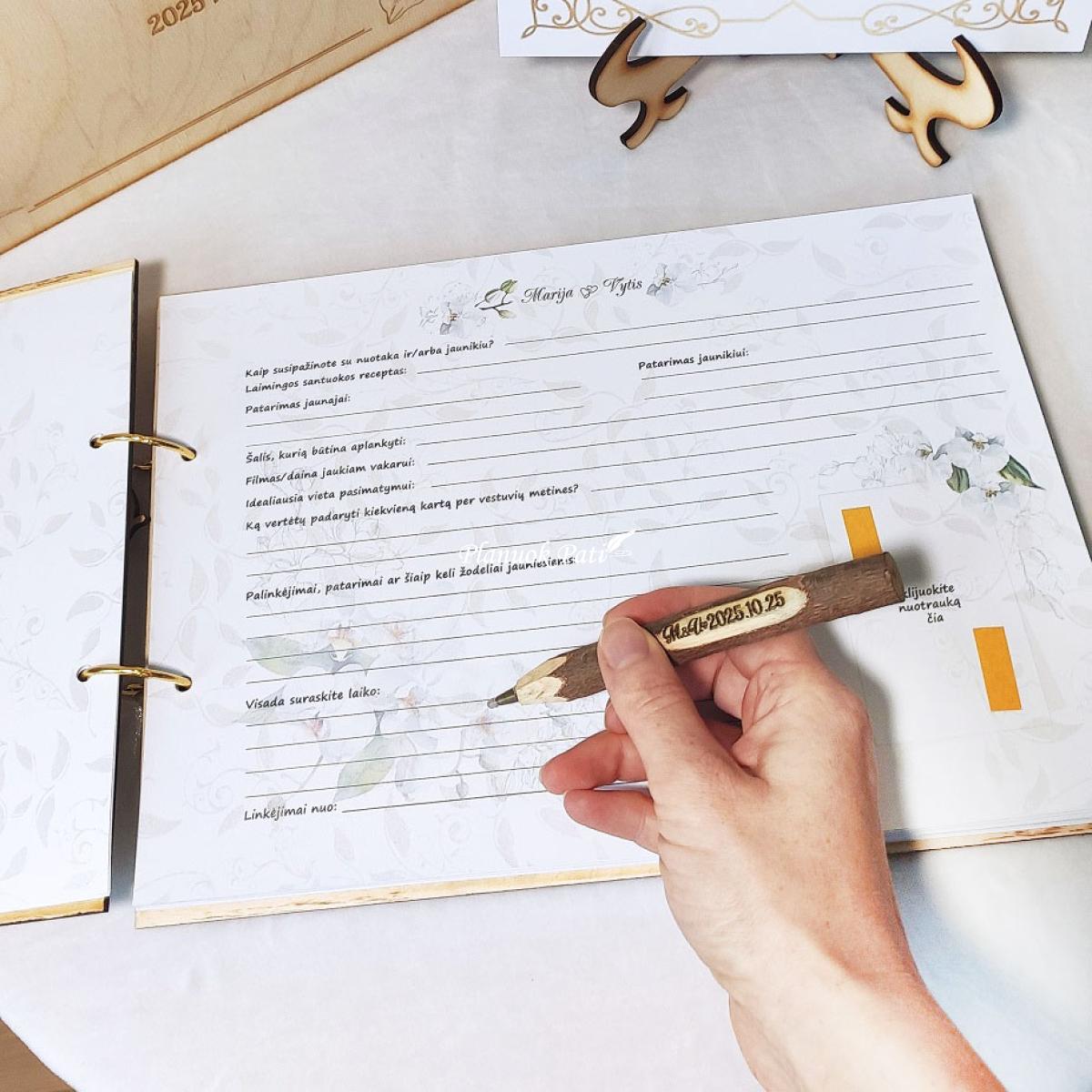 Palinkėjimų albumas orchidėjų žiedai