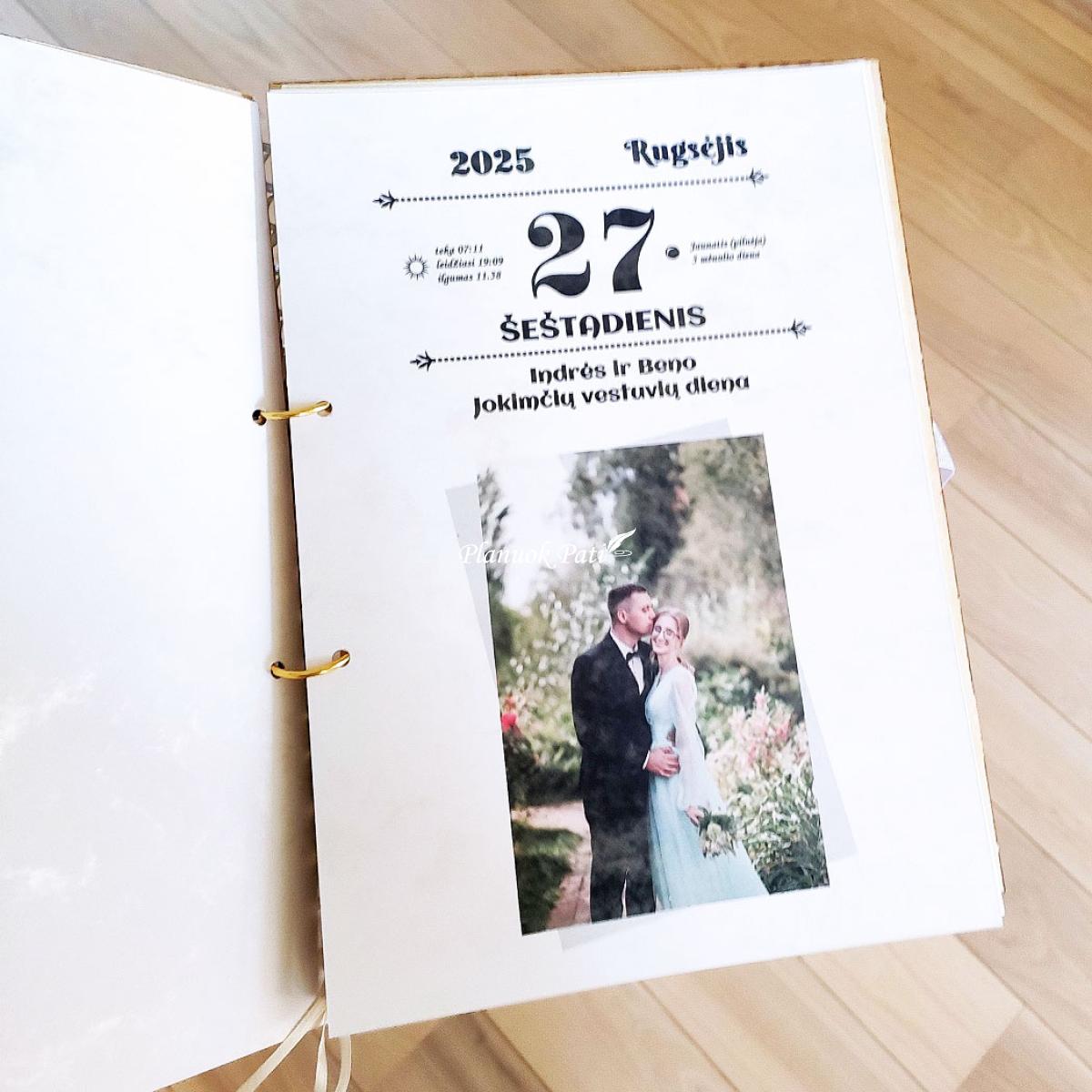 Prabangus segtuvas santuokos dokumentui