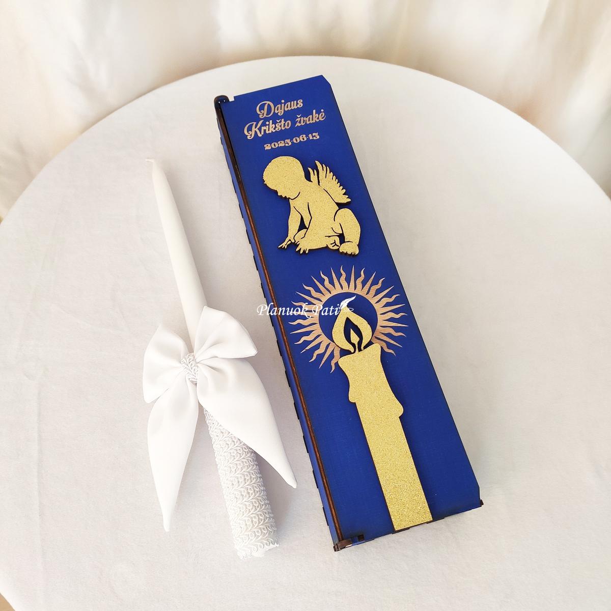 Krikšto žvakė medinėje dėžutėje