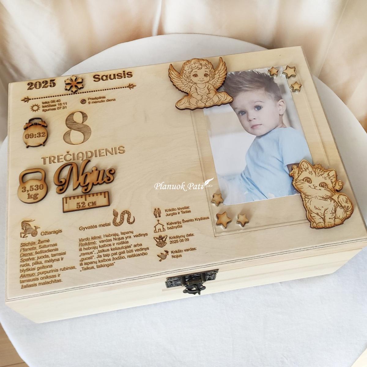 Krikštadėžė su metriku