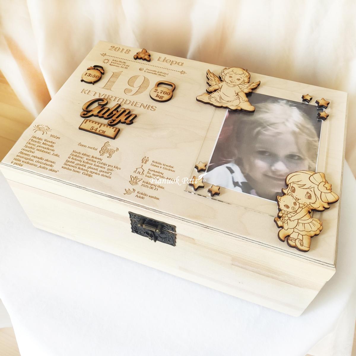 Krikštadėžė su metriku