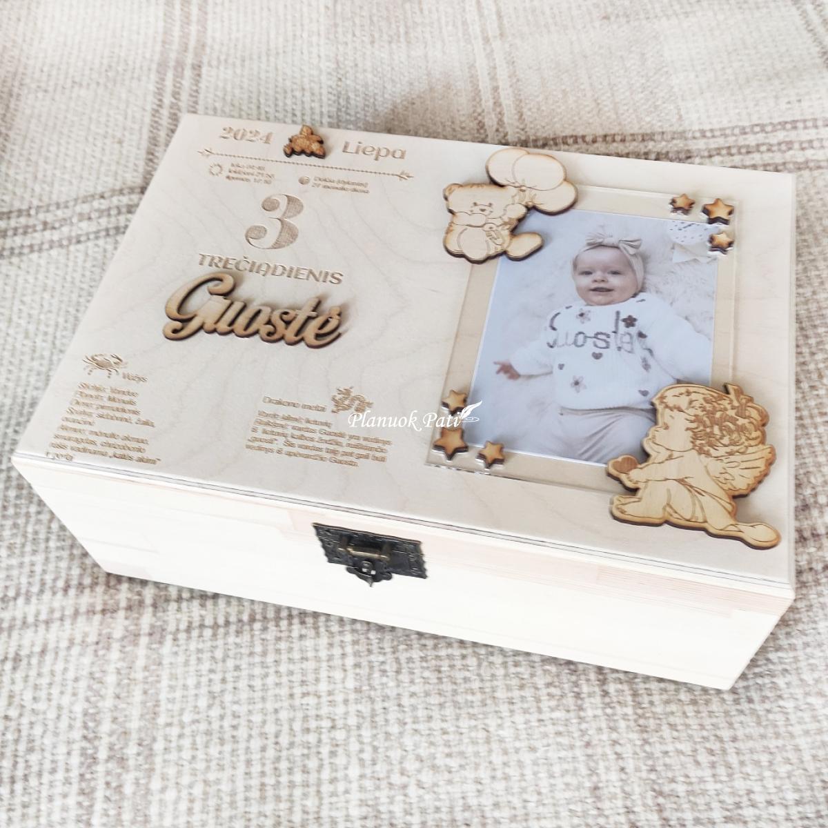 Krikštadėžė su metriku