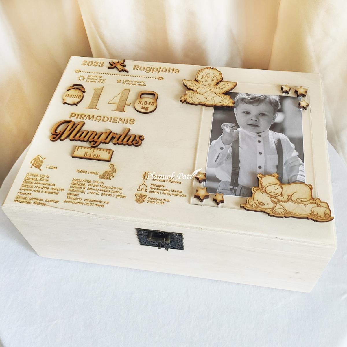 Krikštadėžė su metriku