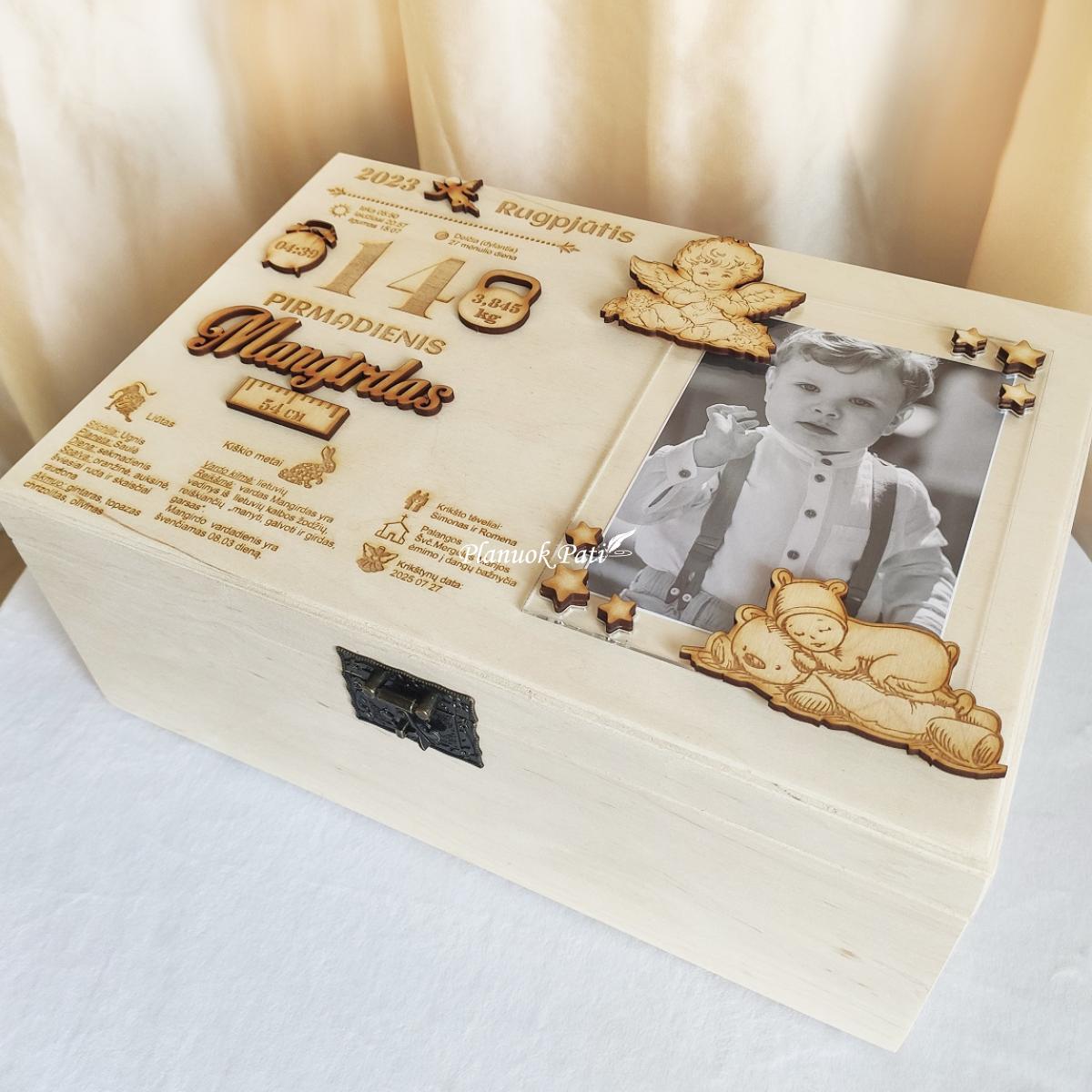 Krikštadėžė su metriku