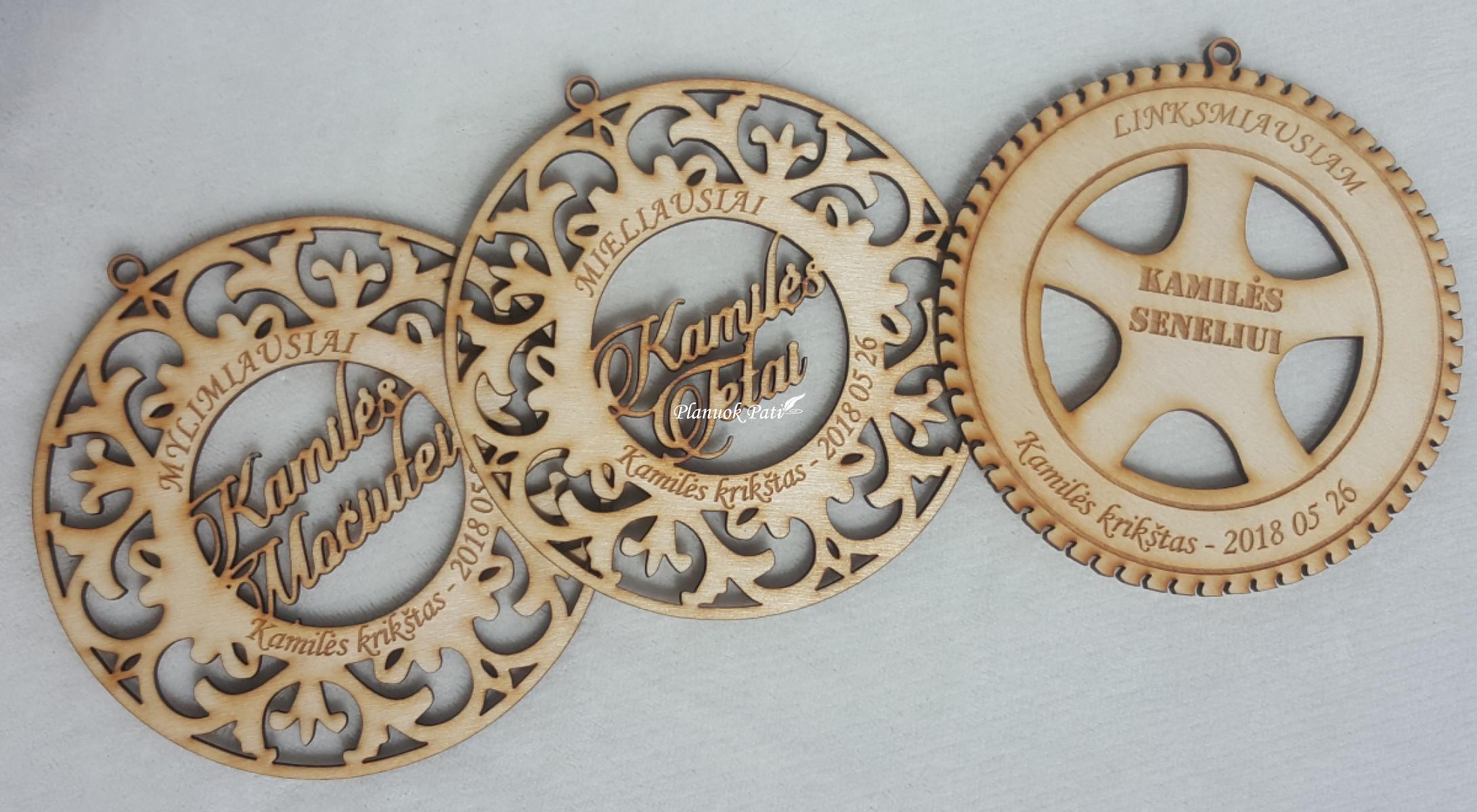 Mediniai medaliai - padėkliukai krikštynoms