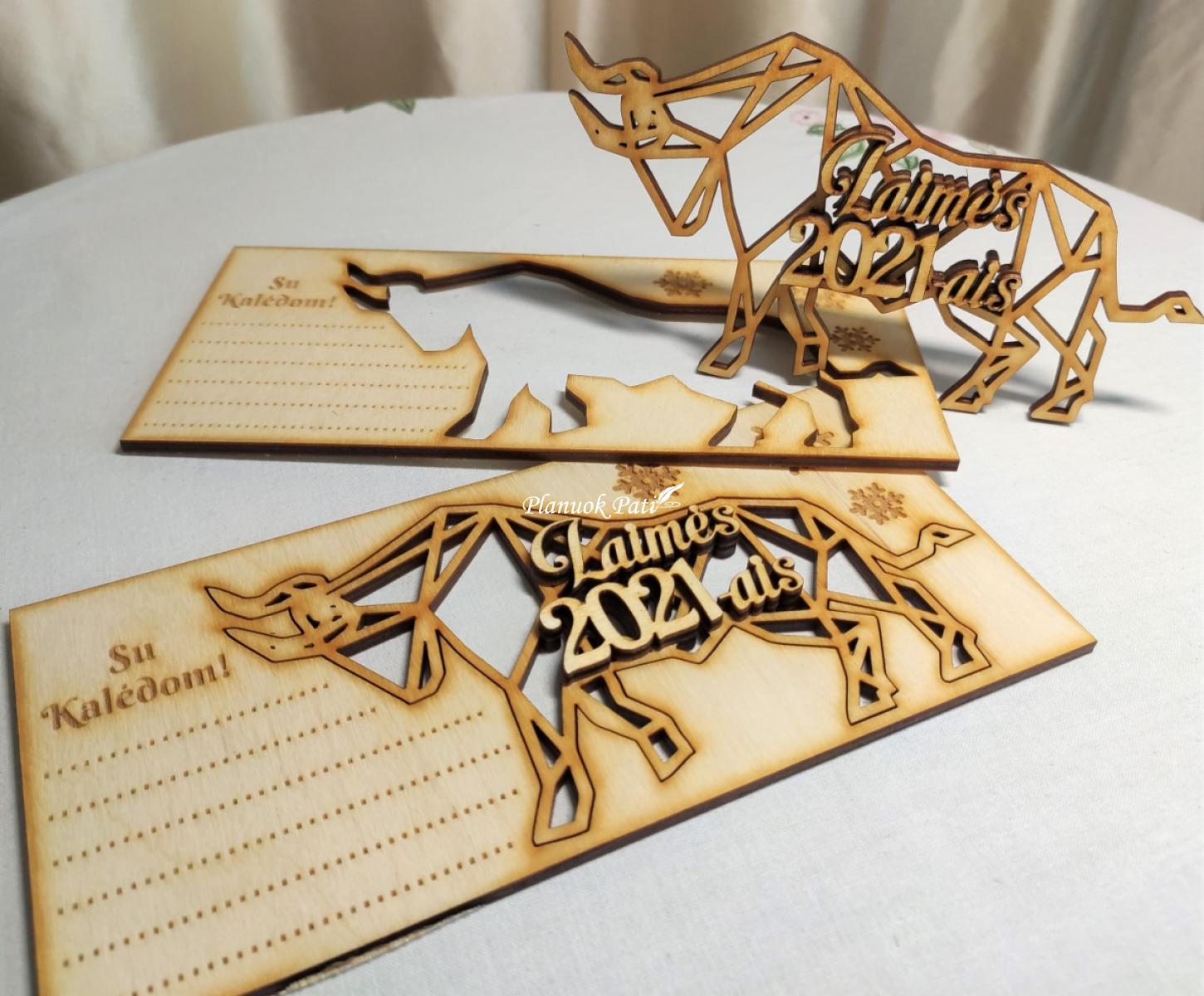 Medinis Kalėdinis atvirukas-žaisliukas