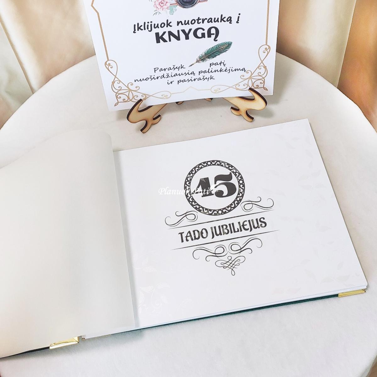 Aksominė jubiliejaus knyga