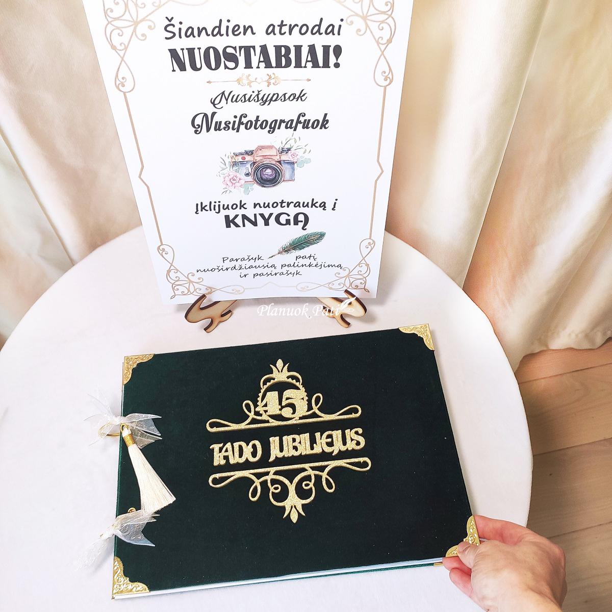 Aksominė jubiliejaus knyga