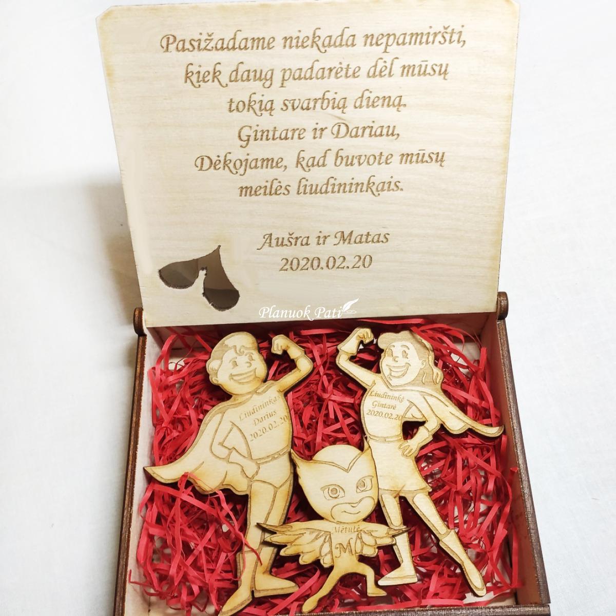 Pakvietimas arba padėka liudininkams/piršliams - trys superherojų magnetukai