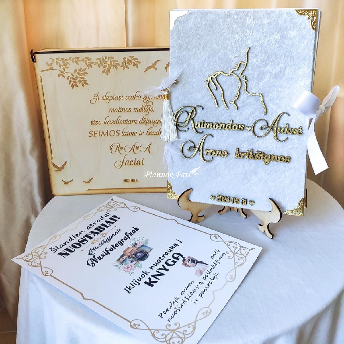 Svečių palinkėjimų albumas Mes trise