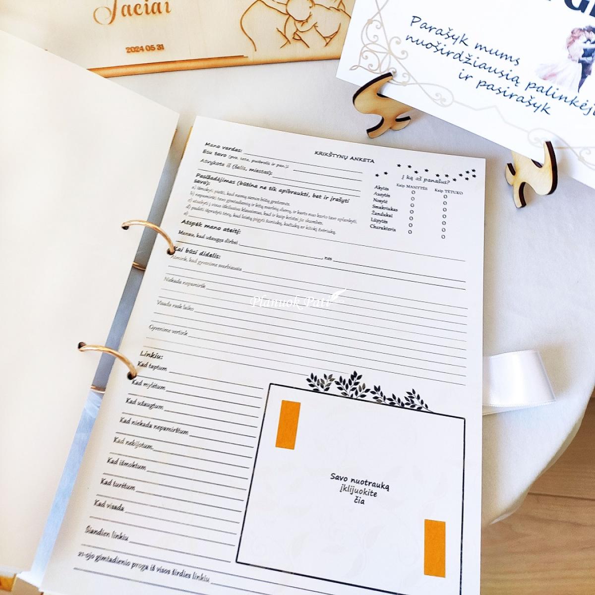 Svečių palinkėjimų albumas Mes trise