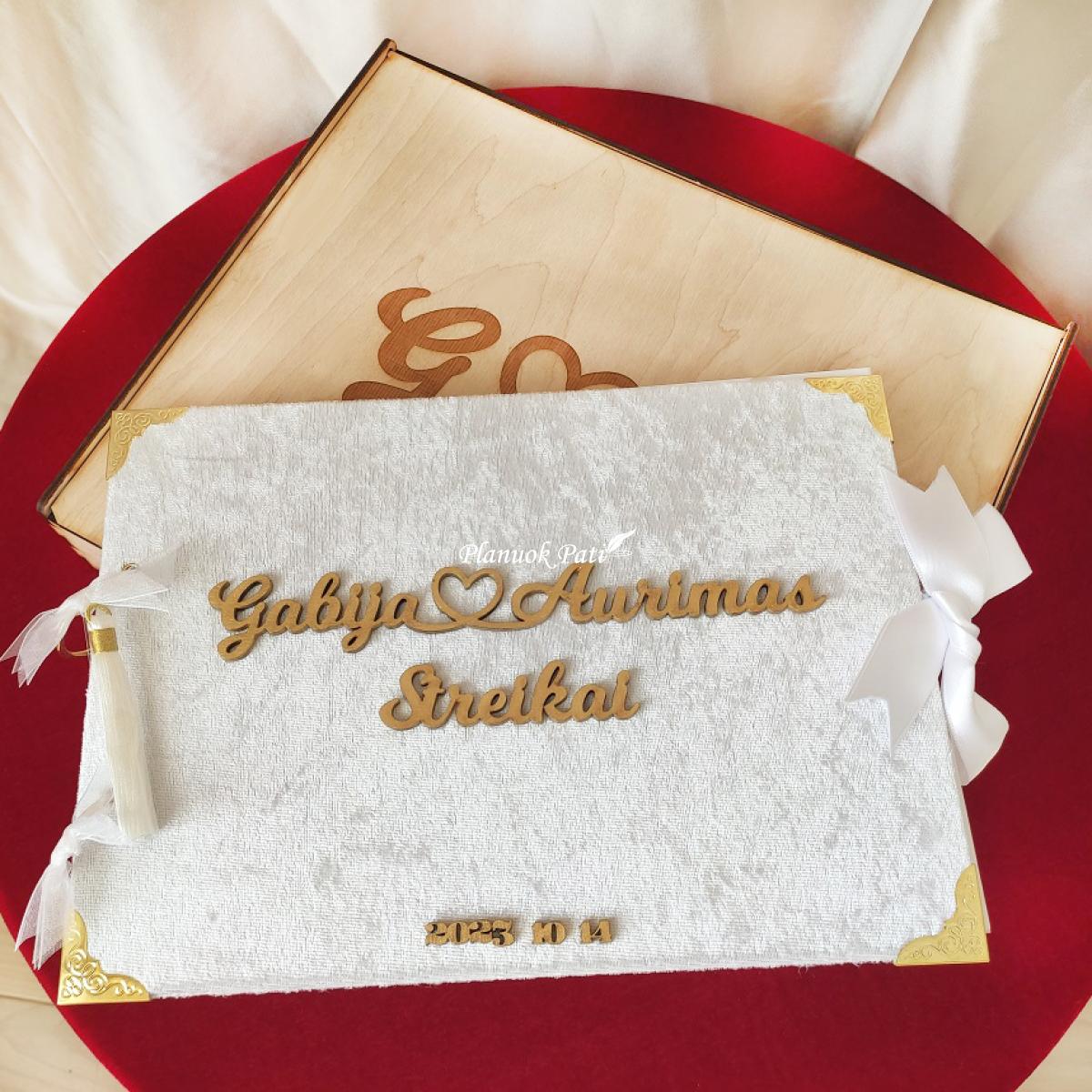 Vestuvinė palinkėjimų knyga Širdies Gija