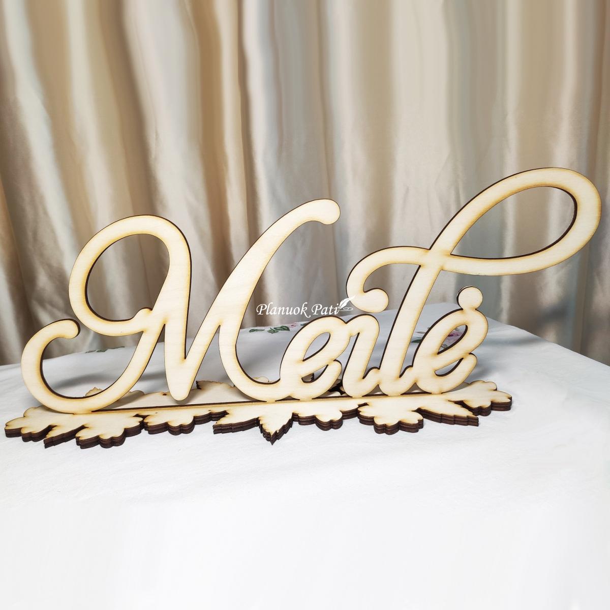 Didelis žodis su stoveliu