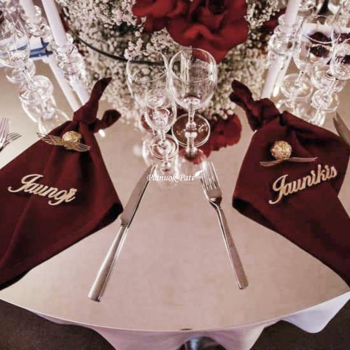 Stalo kortelės su magnetukais