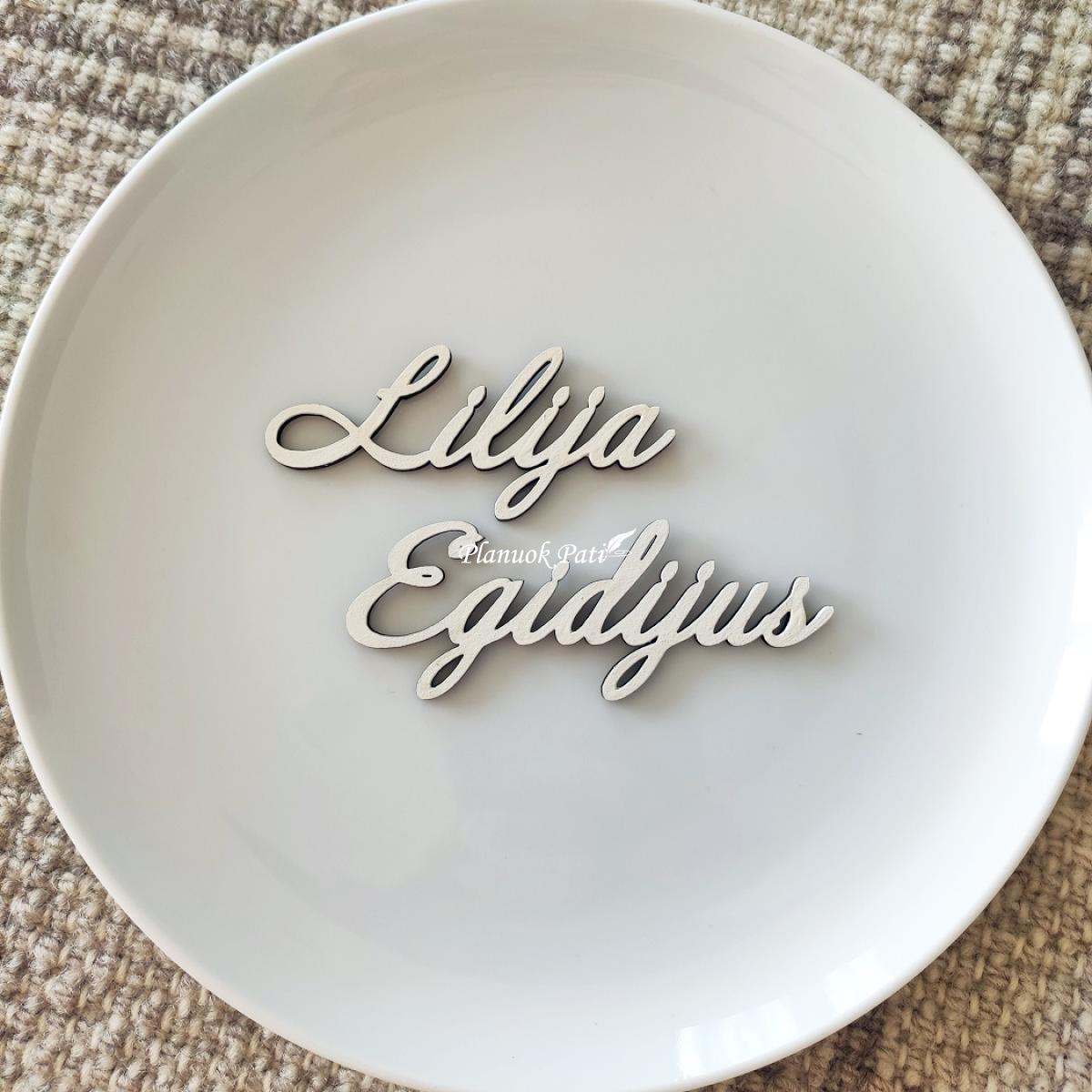 Stalo kortelės su magnetukais