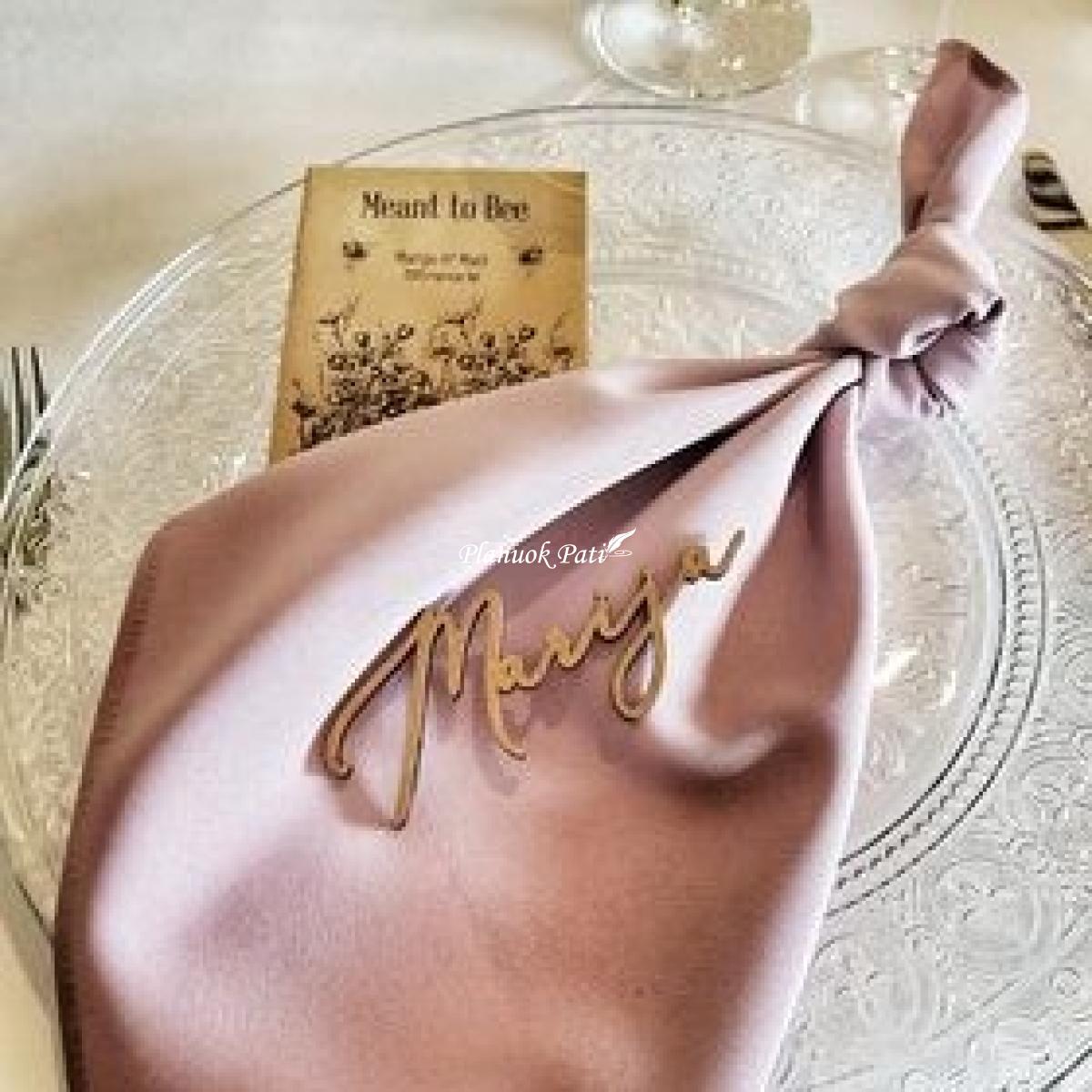 Stalo kortelės su magnetukais