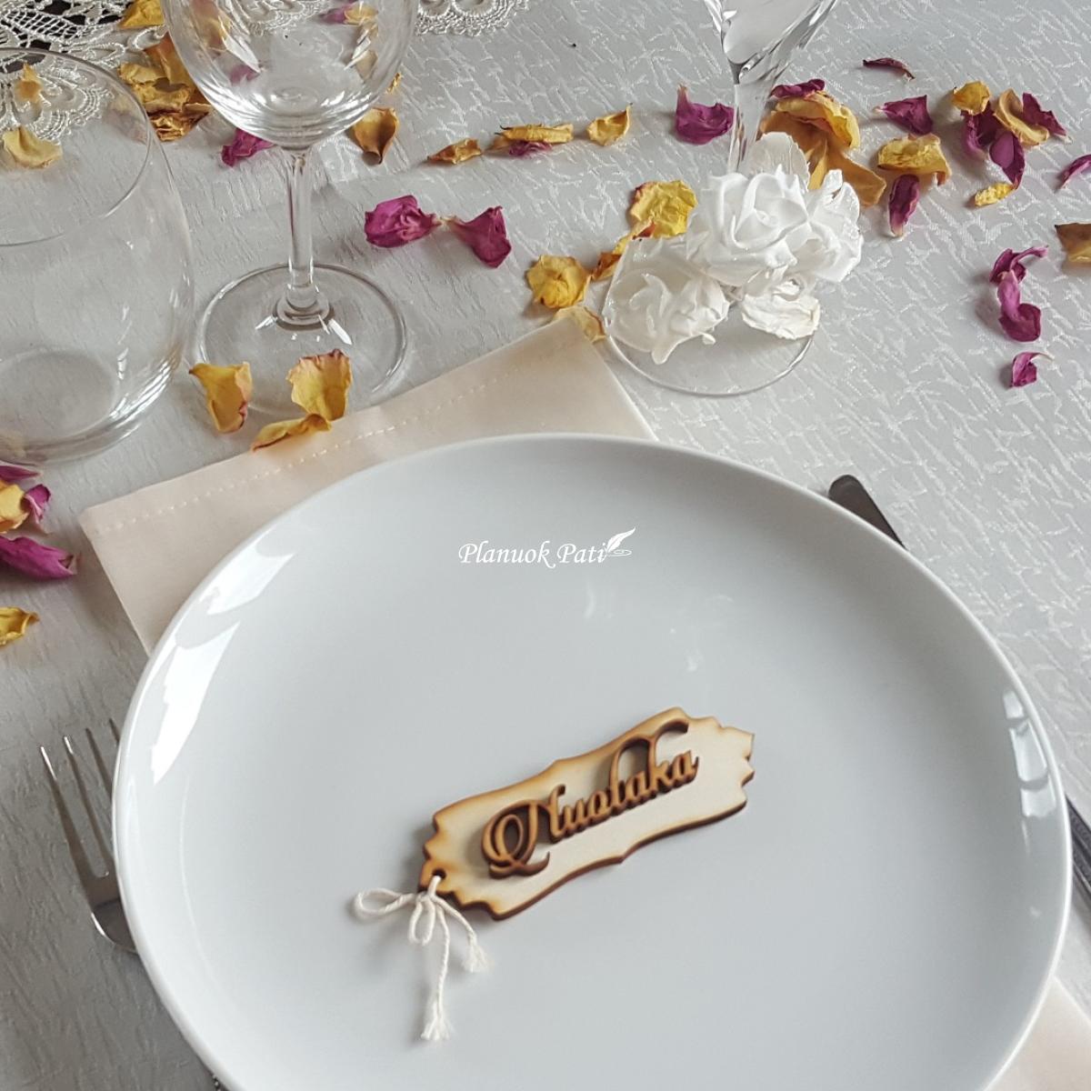 Stalo kortelės-pakabučiai - dovana svečiui