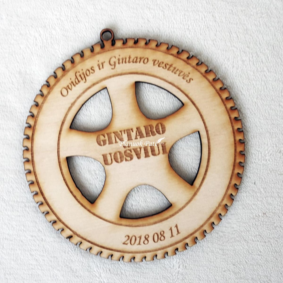 Mediniai medaliai - padėkliukai vestuvėms