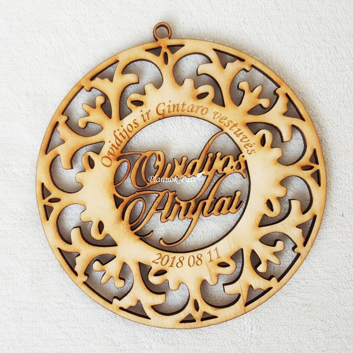 Mediniai medaliai - padėkliukai vestuvėms