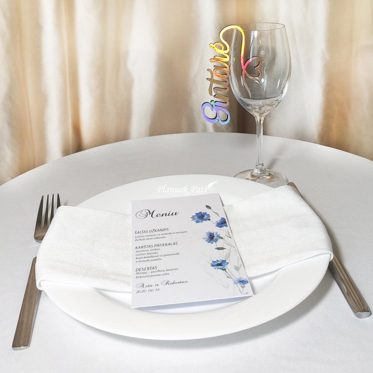 Vardo kortelė taurės pakabukas