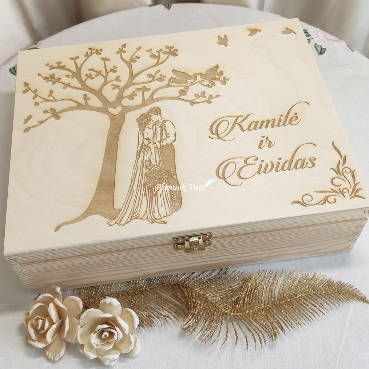 Medinė arbatos dėžutė - dovana tėveliams (12 skyrių)