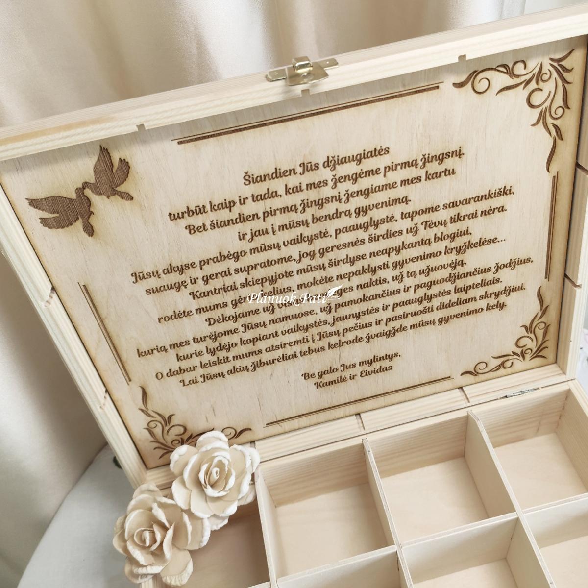 Medinė arbatos dėžutė - dovana tėveliams (12 skyrių)