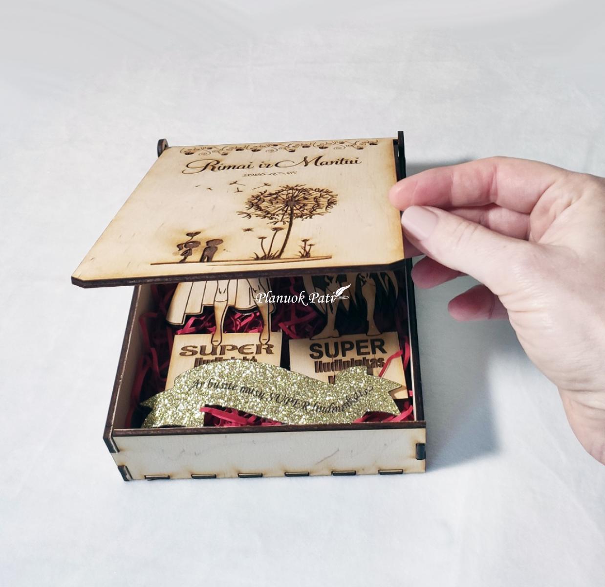 Pakvietimas arba padėka liudininkams/piršliams - superherojų magnetukai dėžutėje