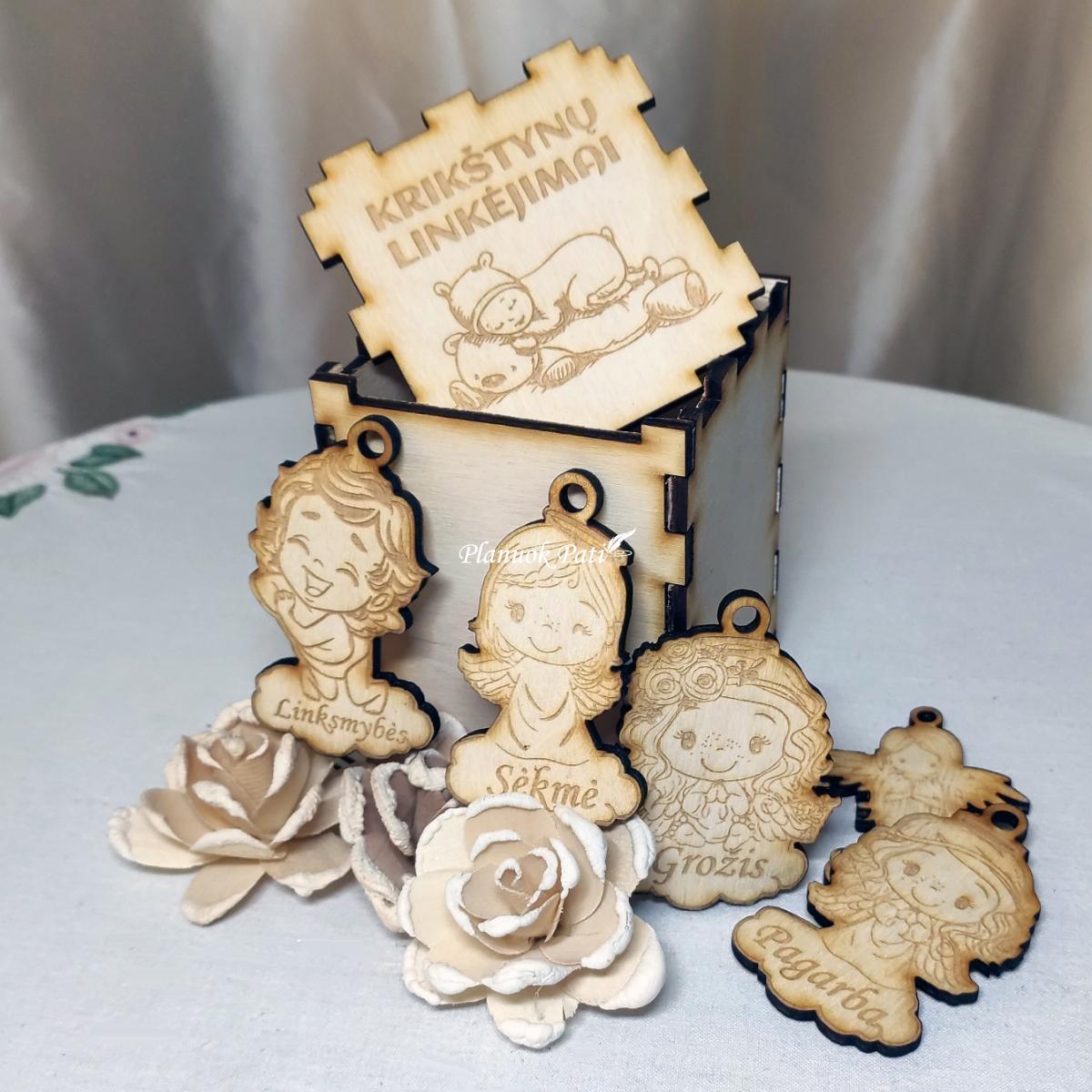 20 krikštynų palinkėjimų angeliukų dėžutėje