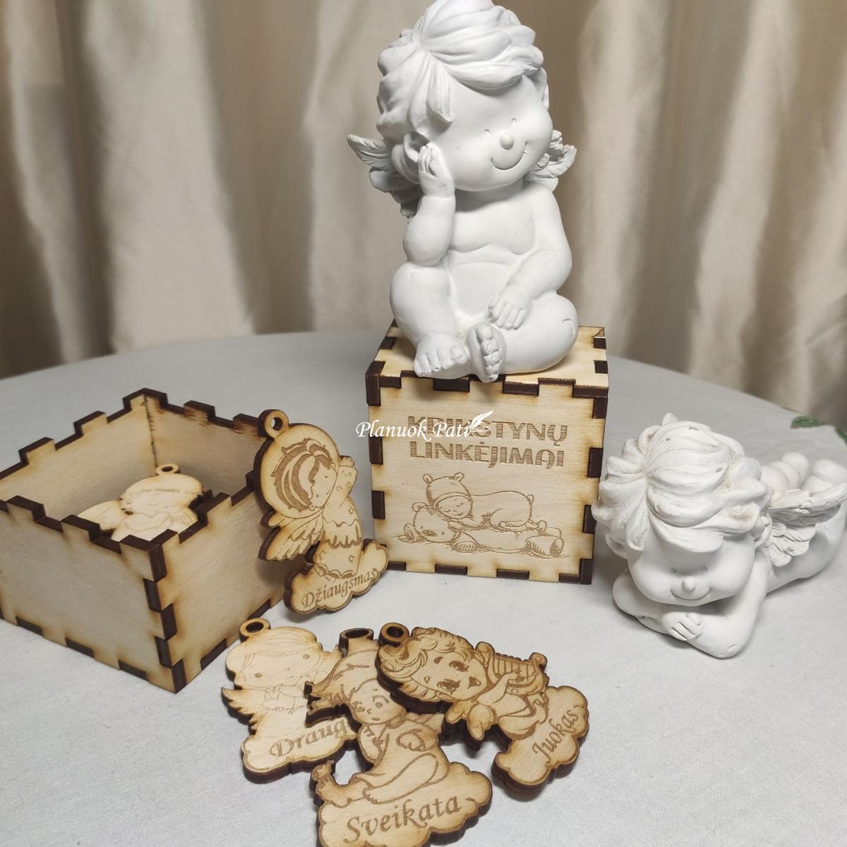 20 krikštynų palinkėjimų angeliukų dėžutėje