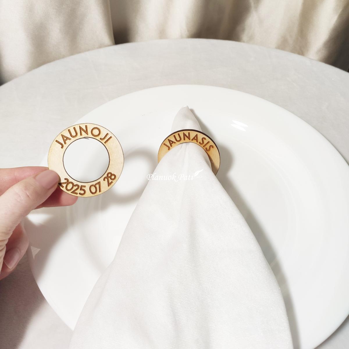 Vardo kortelė - servetėlės žiedas