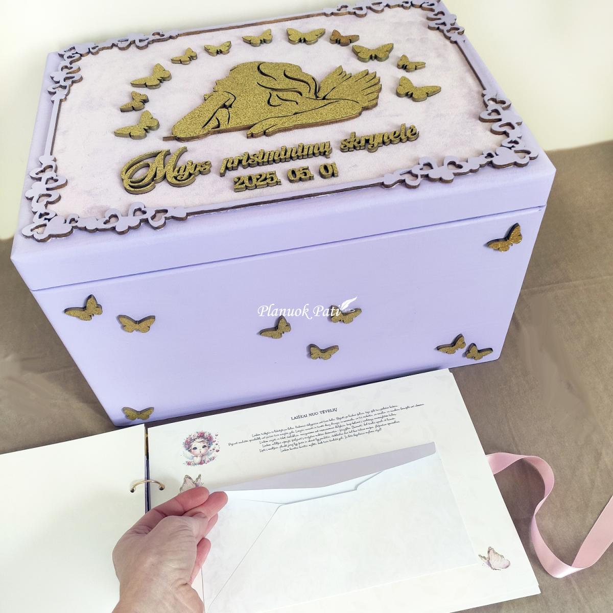 Krikštadėžė ir albumas Tarp drugelių