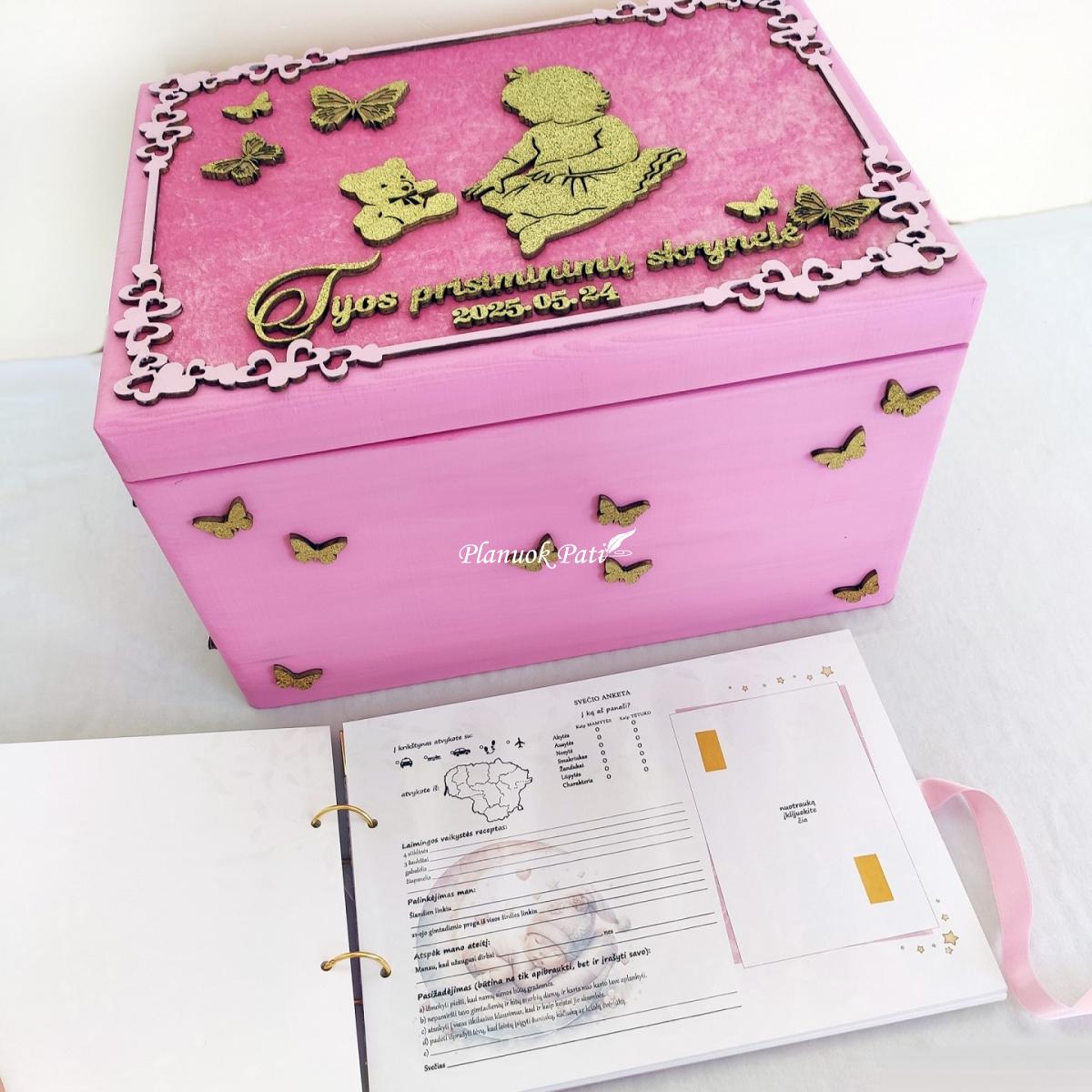 Krikštadėžė ir krikštynų knyga Mergaitė su meškučiu