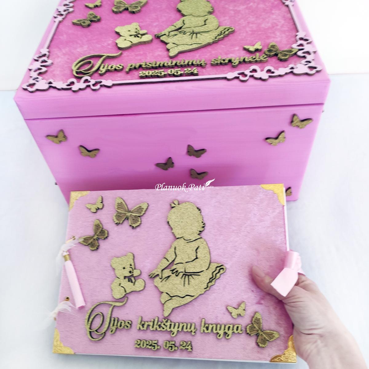 Krikštadėžė ir krikštynų knyga Mergaitė su meškučiu