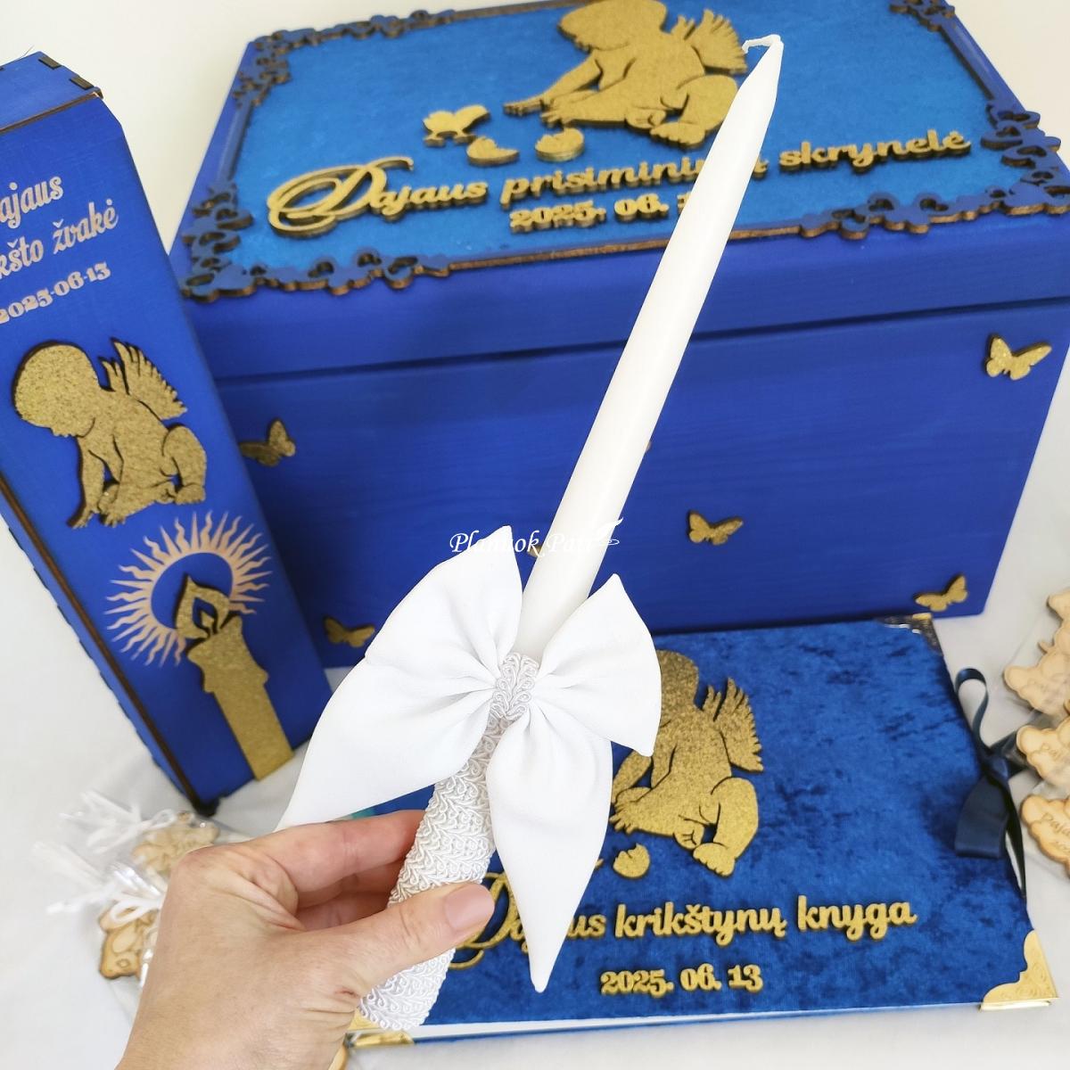 Krikštynoms - krikštadėžė, knyga, žvakės dėžutė ir taupyklė