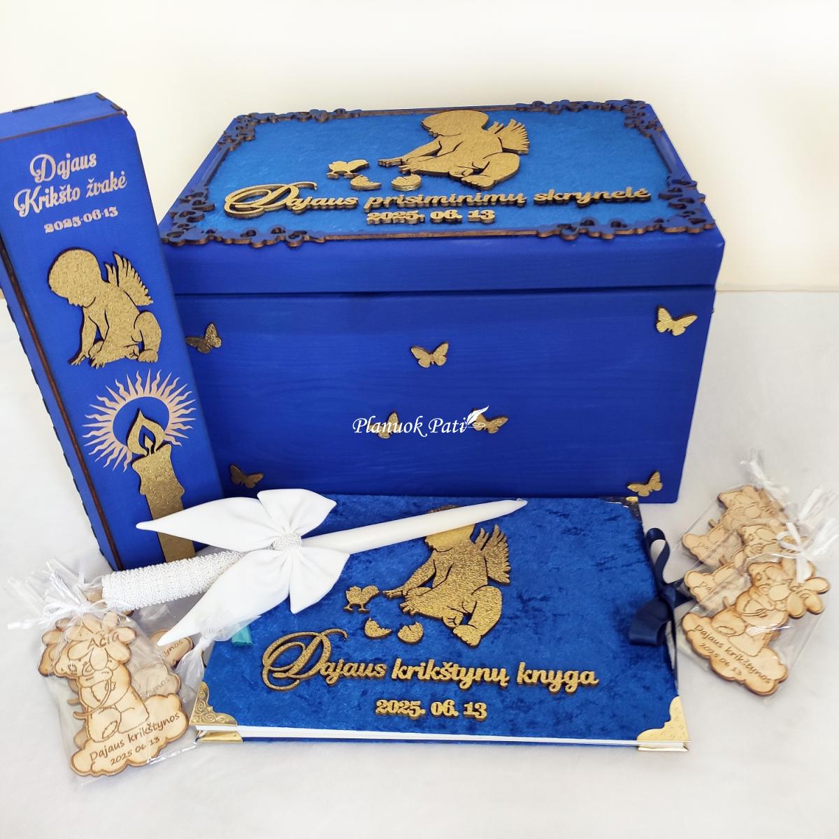 Krikštynoms - krikštadėžė, knyga, žvakės dėžutė ir taupyklė