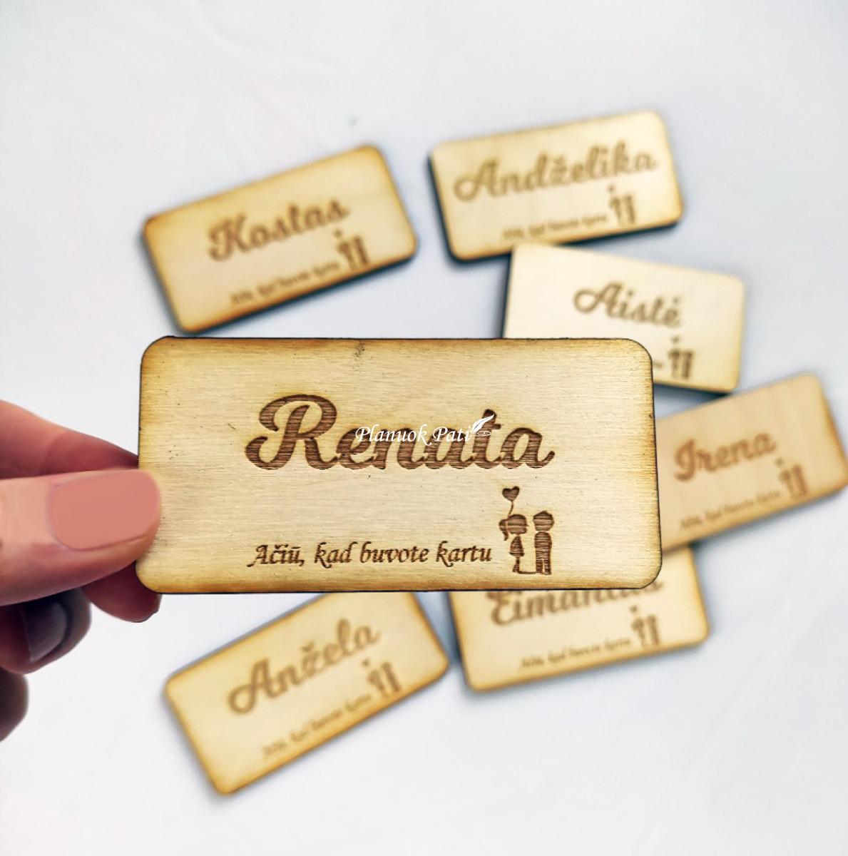 Individualaus dizaino stalo kortelė