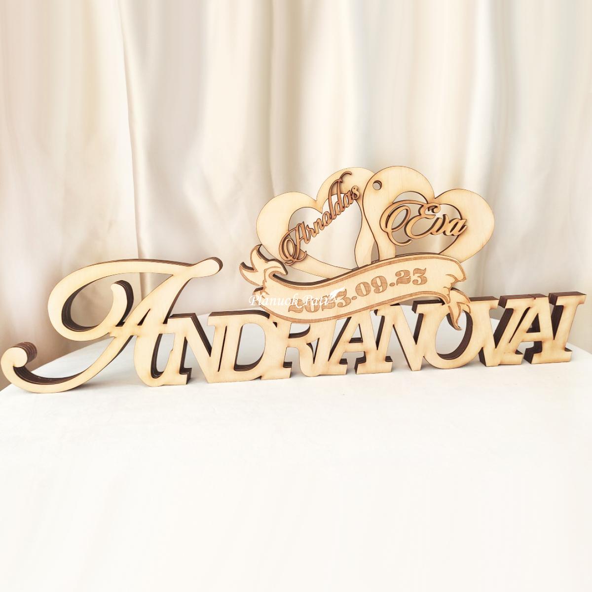 Pastatomas užrašas