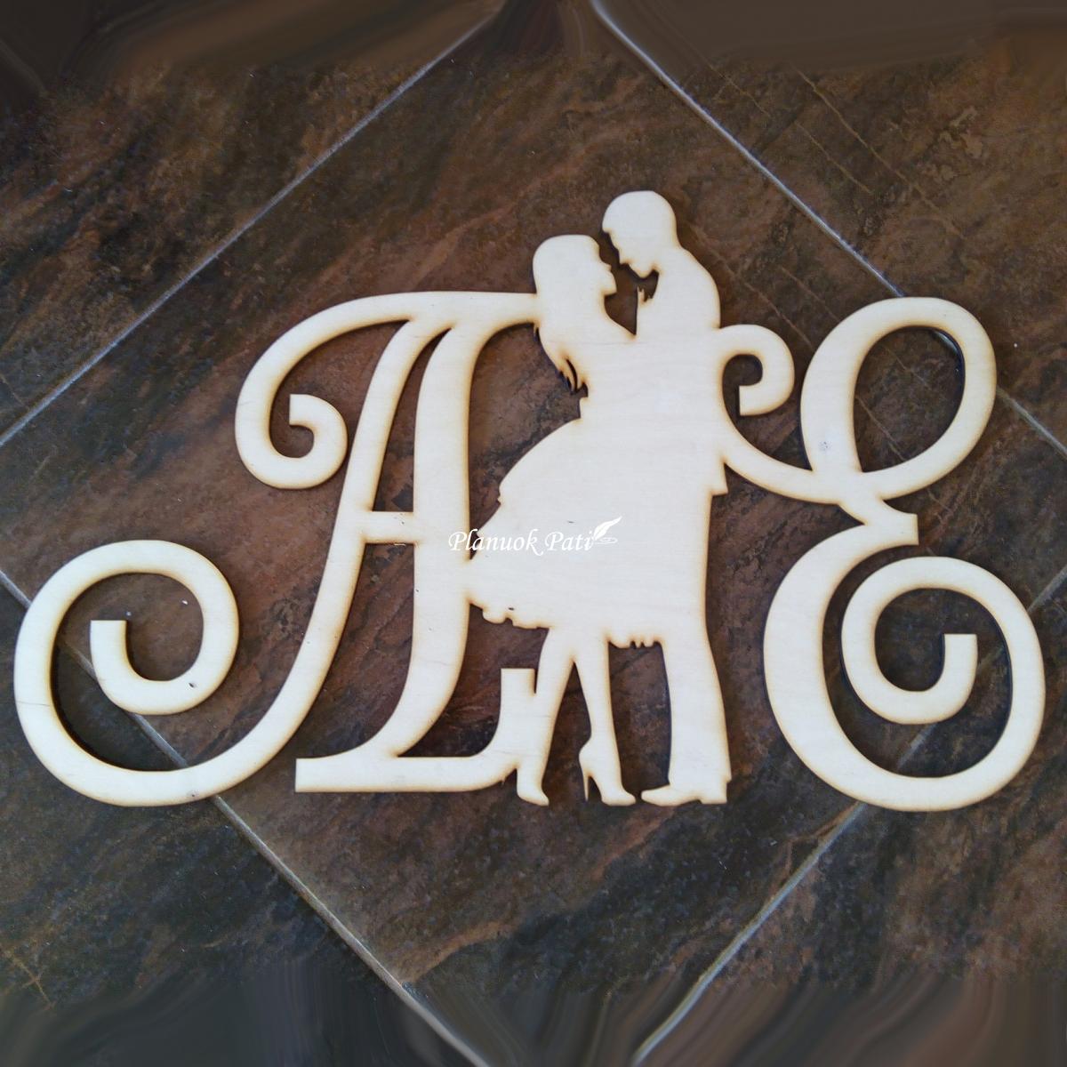 Inicialai - raidės (iki 30 cm aukščio ir 50 cm ilgio)