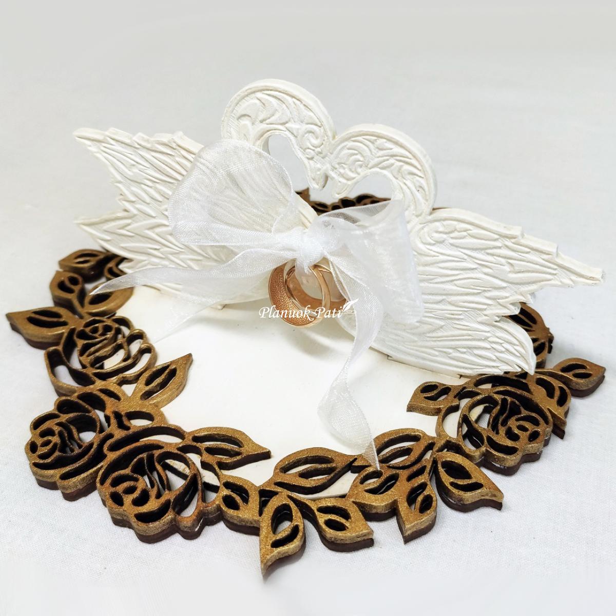 Lėkštutė žiedams - gulbės