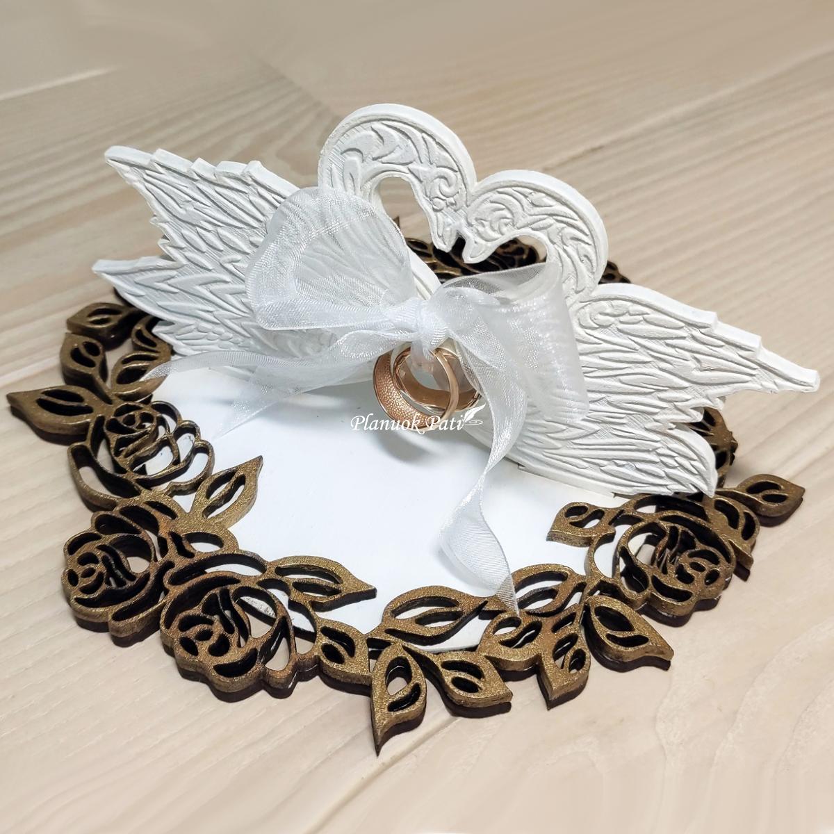 Lėkštutė žiedams - gulbės