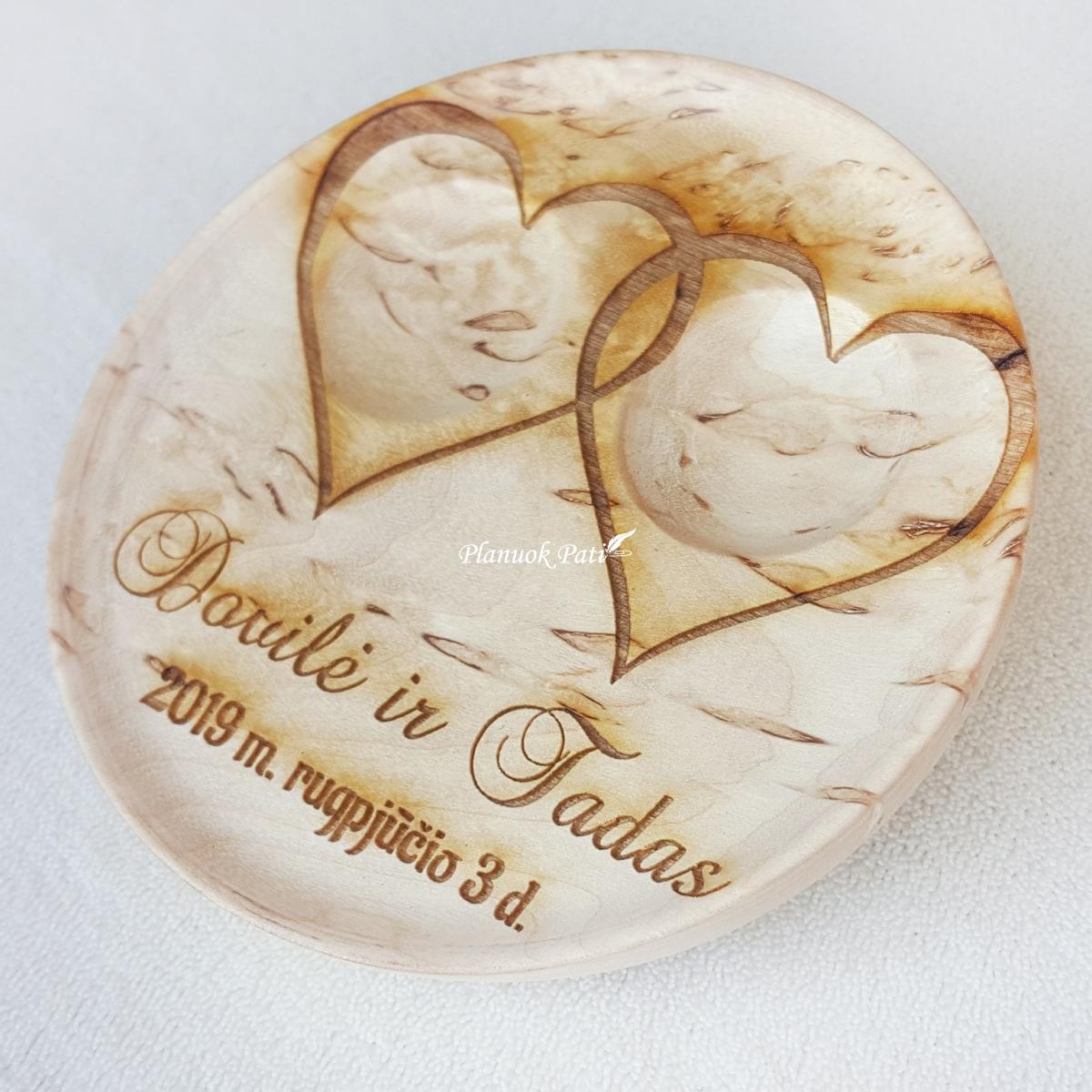 Lėkštutė vestuviniams žiedams (medinė)