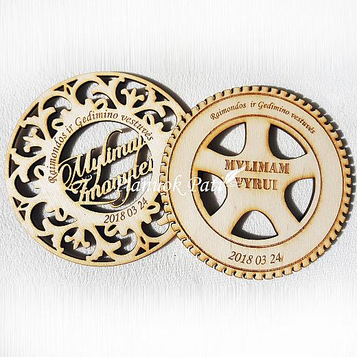 Medinis padėkliukas puodeliui jaunavedžiams