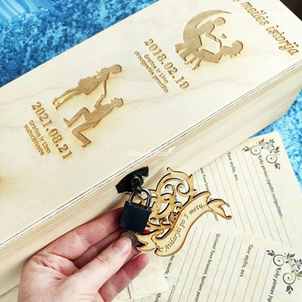 Vyno dėžė su spynele vestuvių metinėms